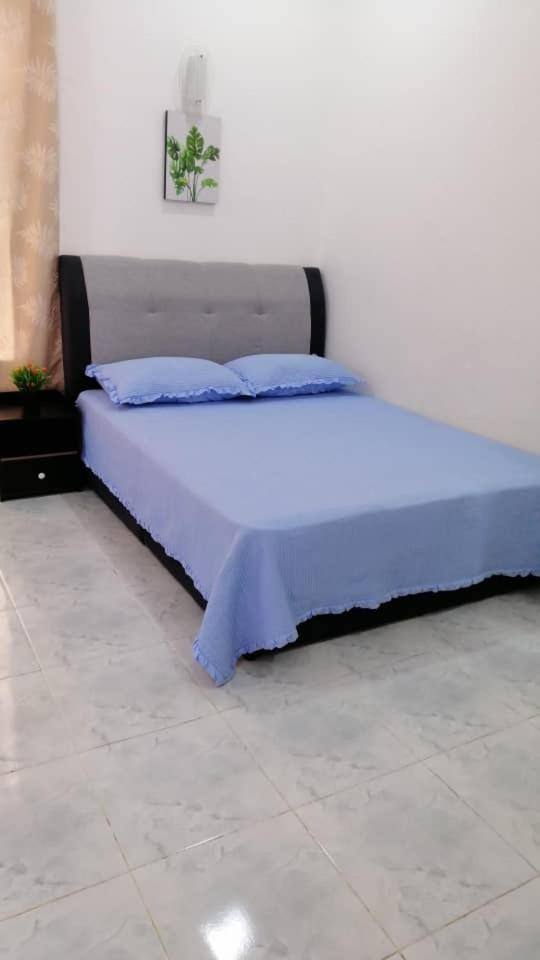 Roomstay Umi Kemasik Kültér fotó